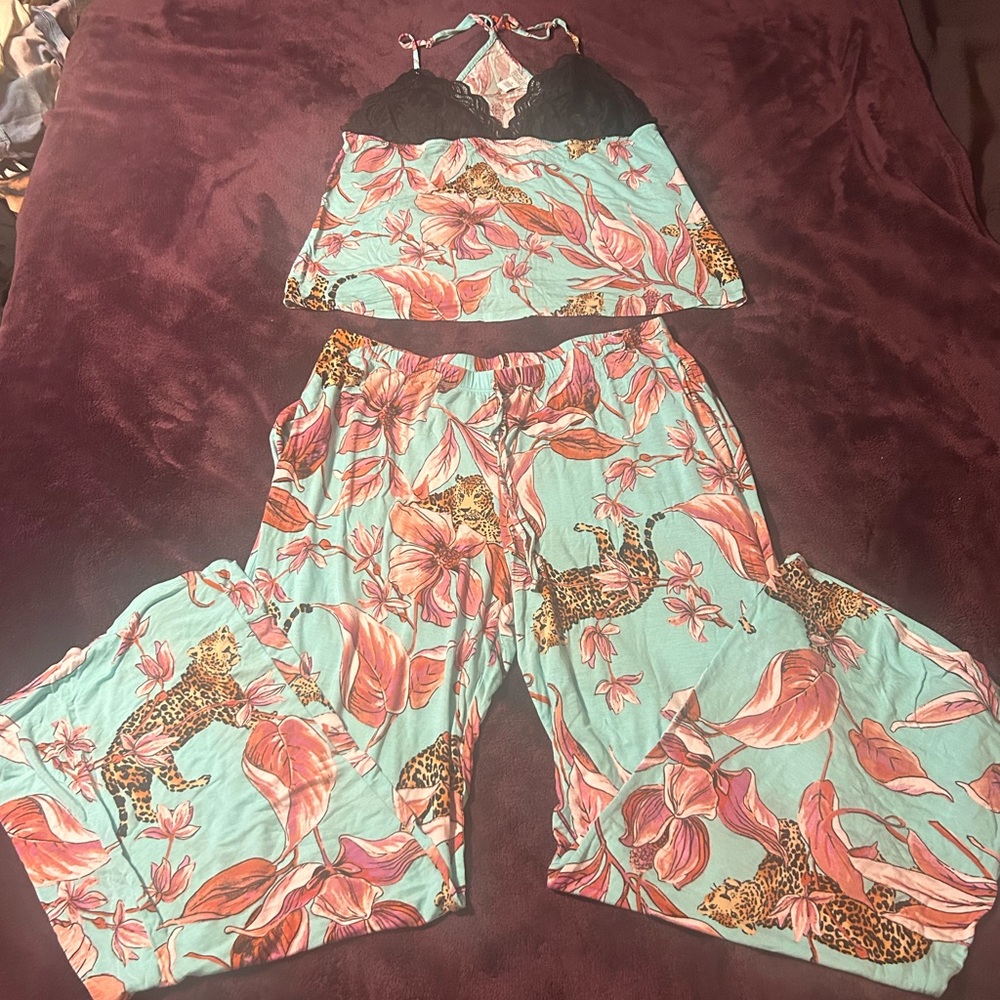 Sofia vergara pj set